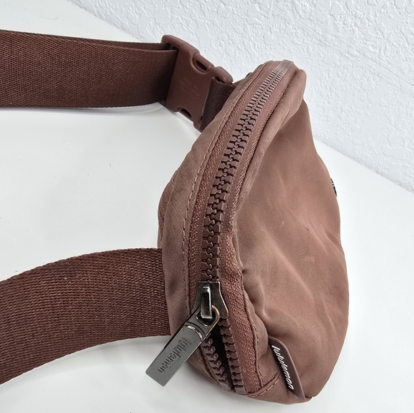 Lululemon Belt Bag - Picture 3 of 5